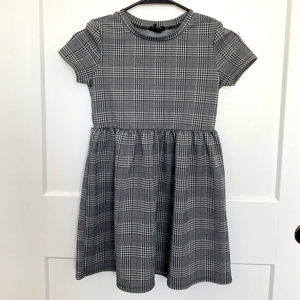 Classic black & white tweed/houndstooth girls dress by Forever 21 size 9/10
